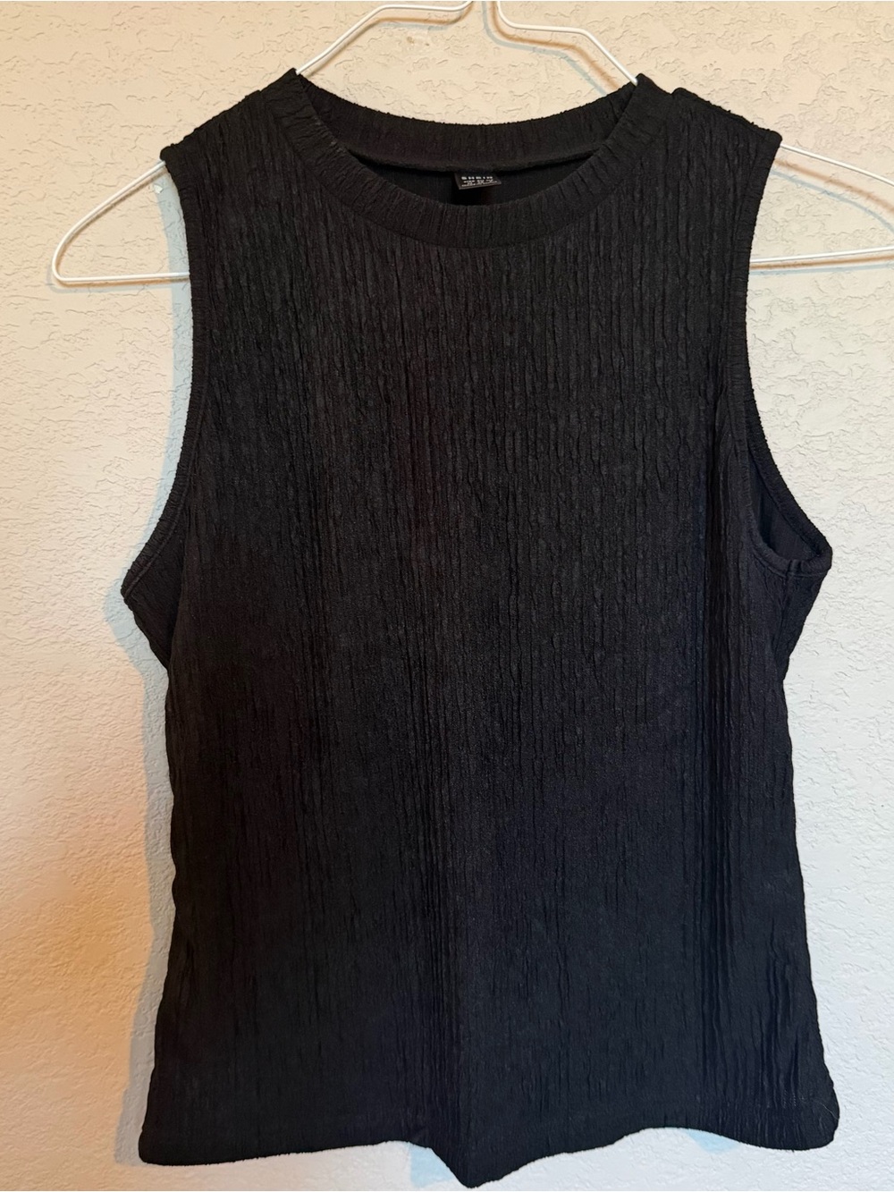 SHEIN Black Textured Sleeveless Tank Top